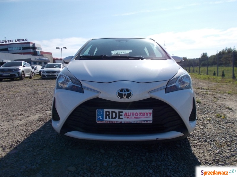 Toyota Yaris  Hatchback 2018,  0.0 benzyna - Na sprzedaż za 43 700 zł - Dębica