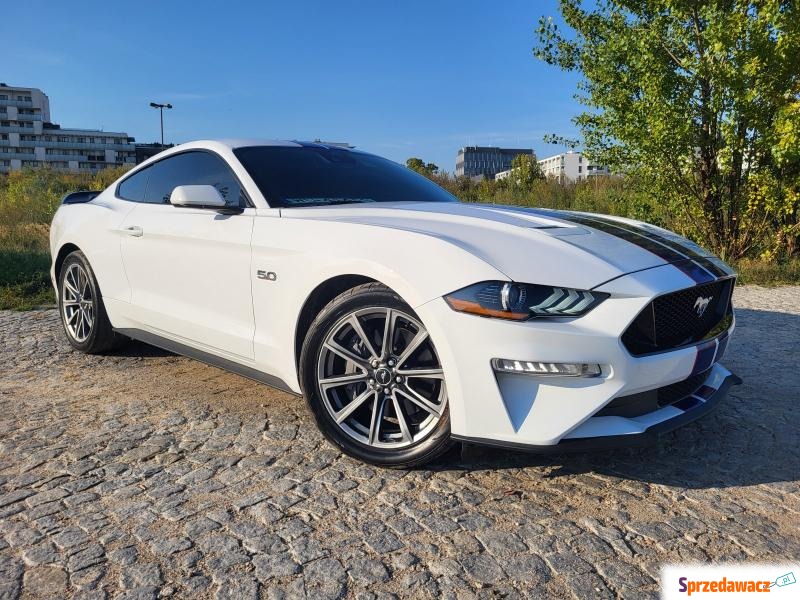 Ford Mustang  Coupe/Sportowy 2023,  5.0 benzyna - Na sprzedaż za 199 999 zł - Warszawa