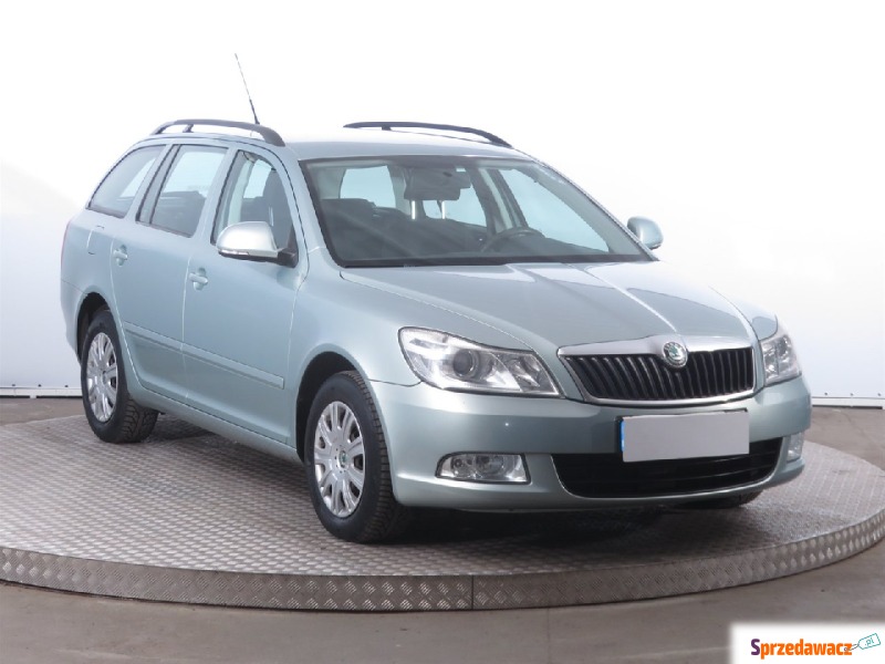 Skoda Octavia  Kombi 2009,  1.6 diesel - Na sprzedaż za 24 999 zł - Piaseczno