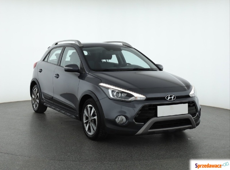 Hyundai i20  Hatchback 2017,  1.4 benzyna - Na sprzedaż za 51 999 zł - Piaseczno