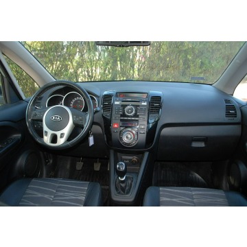 Kia Venga  Minivan/Van 2010,  1.6 diesel - Na sprzedaż za 17 900 zł - Słupsk - zdjęcie 7