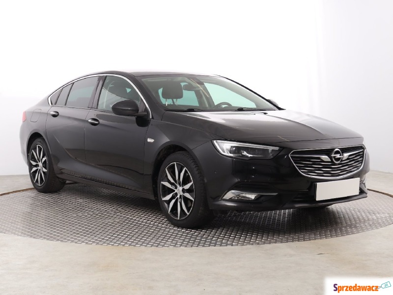 Opel Insignia  Hatchback 2017,  1.5 benzyna - Na sprzedaż za 69 999 zł - Katowice