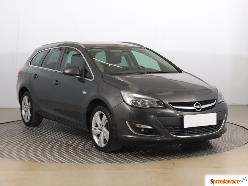 Opel Astra  Kombi 2015,  1.6 diesel - Na sprzedaż za 26 999 zł - Zabrze