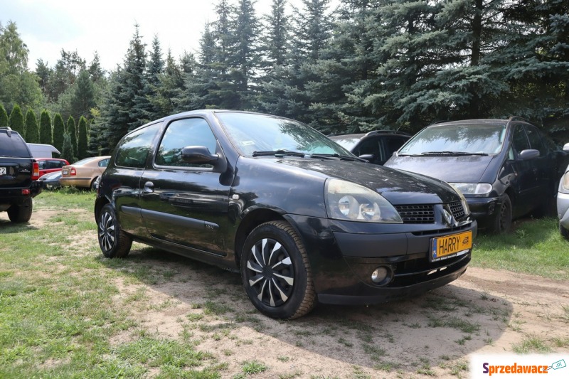 Renault Clio  Hatchback 2003,  1.2 - Na sprzedaż za 4 200,00 zł - Warszawa