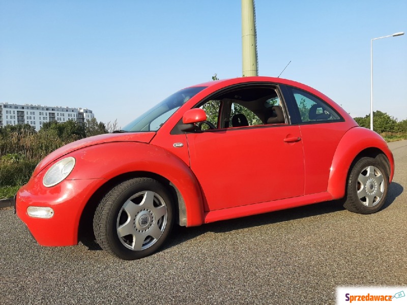 Volkswagen New Beetle 2000,  2.0 benzyna - Na sprzedaż za 4 000,00 zł - Warszawa