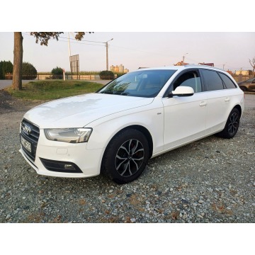 Audi A4 - S-Line 2.0 TDI Automat 177KM Navi Klimatronic