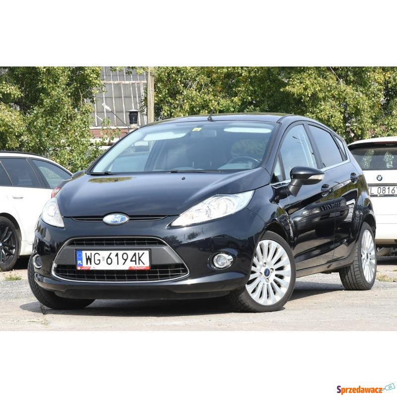 Ford Fiesta  Hatchback 2010,  1.6 benzyna - Na sprzedaż za 23 900 zł - Warszawa