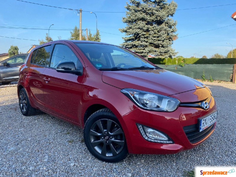 Hyundai i20  Hatchback 2014,  0.1 benzyna - Na sprzedaż za 29 990 zł - Nisko