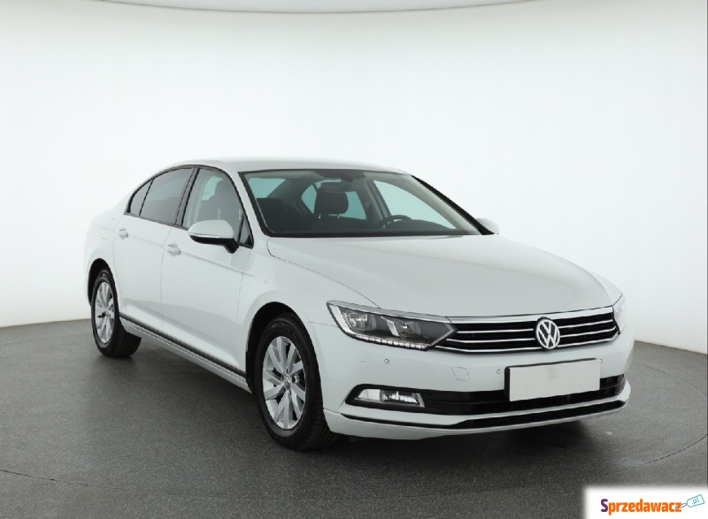 Volkswagen Passat  Liftback 2018,  2.0 diesel - Na sprzedaż za 66 999 zł - Piaseczno