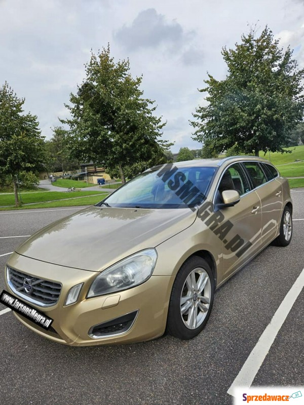 Volvo V60 2011,  2.0 diesel - Na sprzedaż za 38 000 zł - Kiczyce