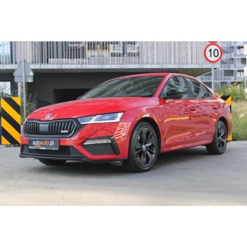 Skoda OCTAVIA 2021 prod. / 2021 1rej. iV RS / HYBRYDA PLUG-IN / BEZWYPADKOWY / BOGATE WYPOSAŻENIE