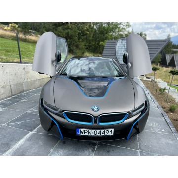 BMW i8 - Pure Impulse