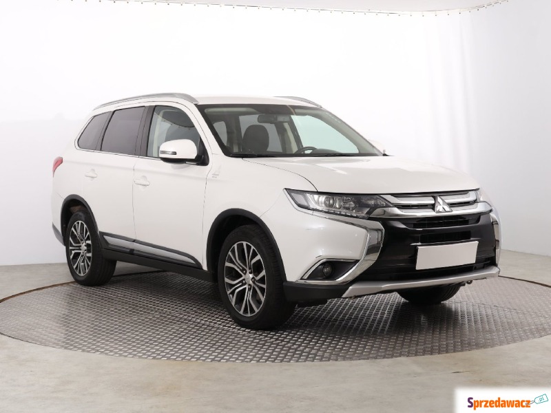 Mitsubishi Outlander  SUV 2016,  2.0 benzyna - Na sprzedaż za 77 999 zł - Katowice