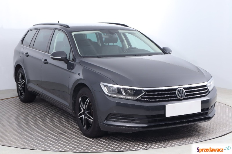 VW Passat 1.6 TDI (120KM), 2017 - Samochody osobowe - Bielany Wrocławskie