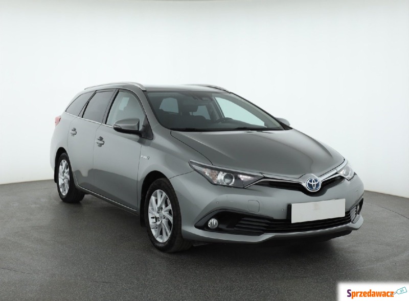 Toyota Auris  Kombi 2018,  1.8 benzyna - Na sprzedaż za 66 999 zł - Piaseczno