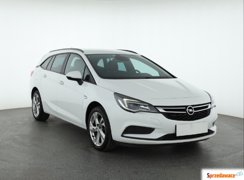 Opel Astra  Kombi 2016,  1.6 diesel - Na sprzedaż za 31 999 zł - Piaseczno