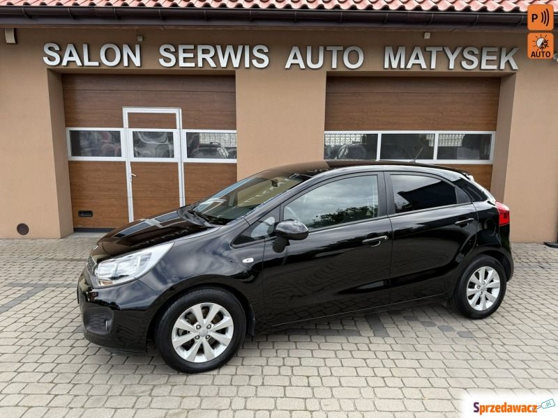 Kia Rio  Hatchback 2014,  1.3 benzyna - Na sprzedaż za 29 900 zł - Orzech