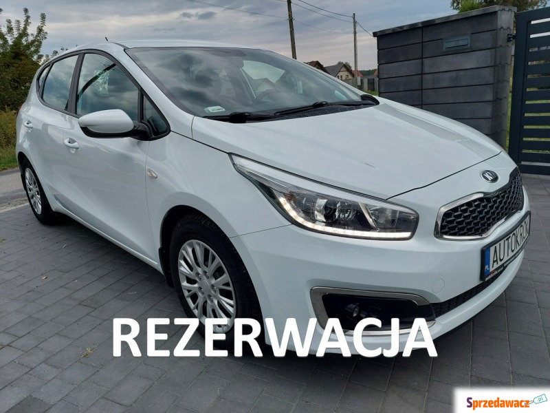 Kia Ceed  Hatchback 2017,  1.4 benzyna - Na sprzedaż za 41 900 zł - Rączna