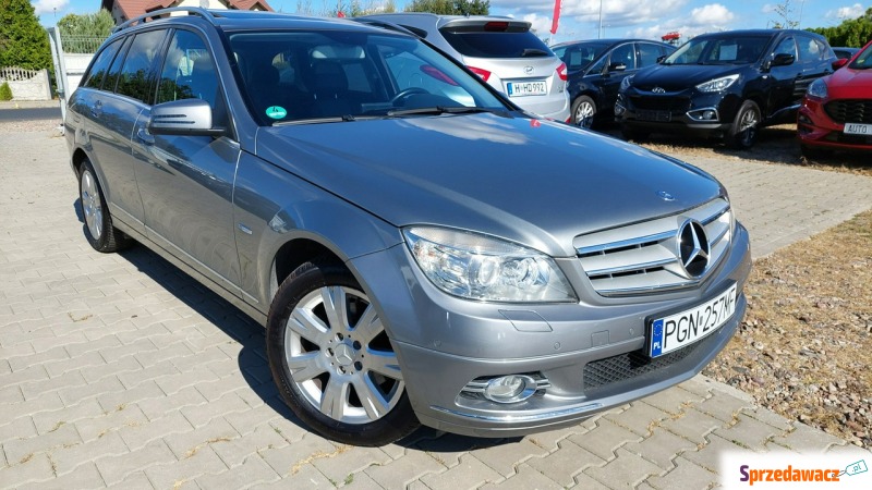 Mercedes - Benz C-klasa 2010,  1.8 benzyna - Na sprzedaż za 29 900 zł - Osiniec