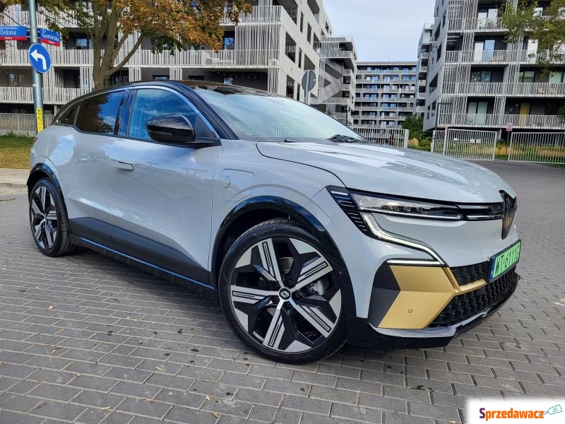 Renault Megane  Hatchback 2022,  0.0 zasilanie elektryczne - Na sprzedaż za 189 900 zł - Warszawa