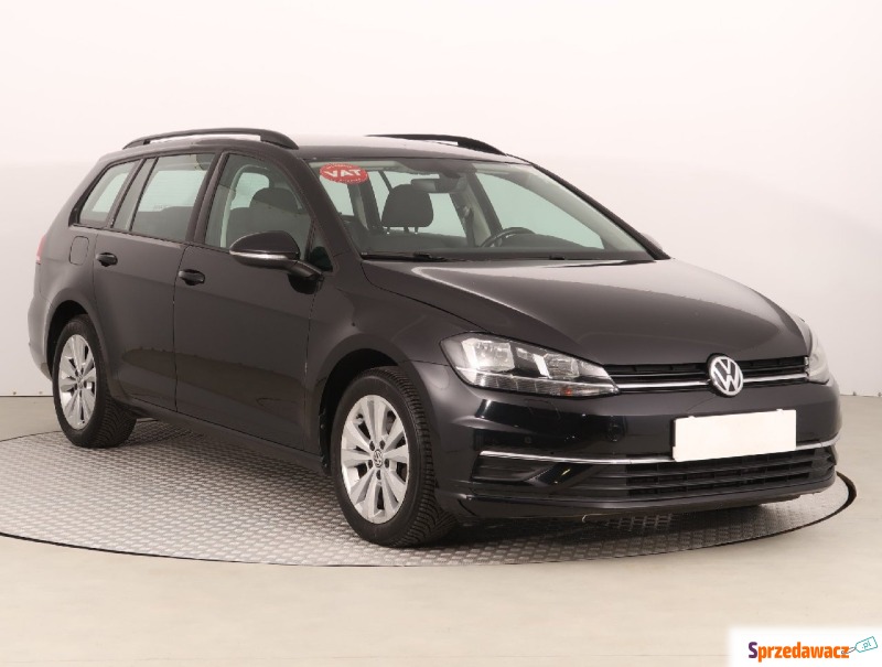 Volkswagen Golf  Kombi 2017,  1.0 benzyna - Na sprzedaż za 51 999 zł - Kraków