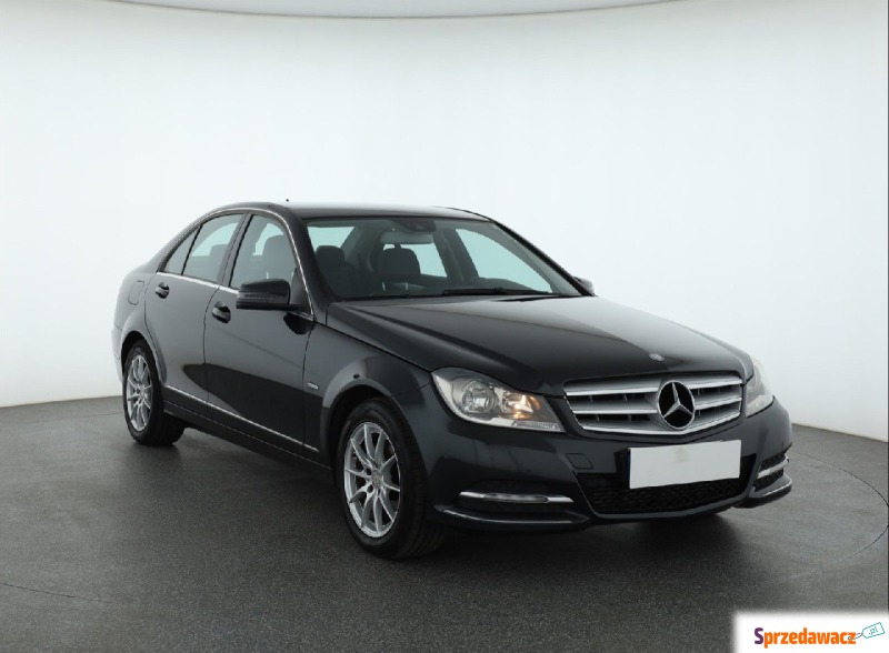 Mercedes - Benz C-klasa  Liftback 2011,  1.8 benzyna - Na sprzedaż za 37 999 zł - Piaseczno