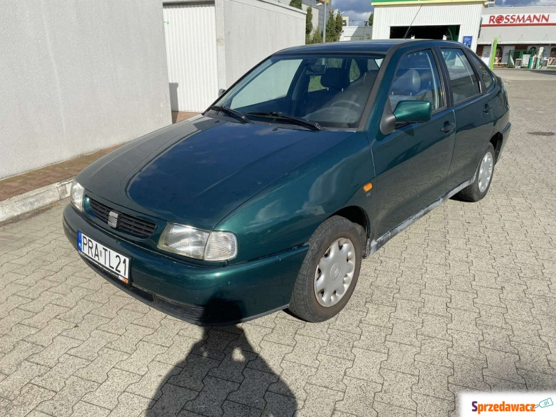 Seat Cordoba  Hatchback 1999,  1.4 benzyna - Na sprzedaż za 3 300,00 zł - Polkowice