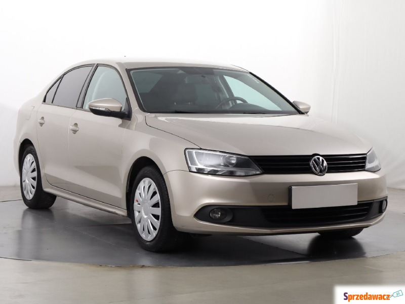 Volkswagen Jetta  Liftback 2012,  1.6 diesel - Na sprzedaż za 21 999 zł - Katowice