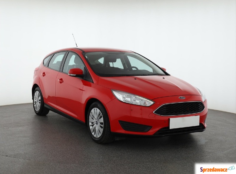 Ford Focus  Hatchback 2015,  1.6 benzyna - Na sprzedaż za 36 999 zł - Piaseczno