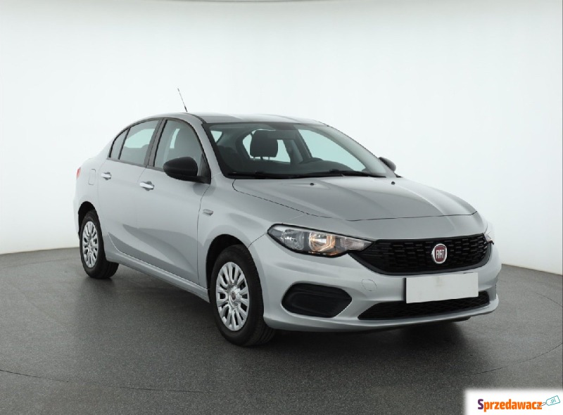 Fiat Tipo  Liftback 2018,  1.4 benzyna - Na sprzedaż za 37 999 zł - Piaseczno