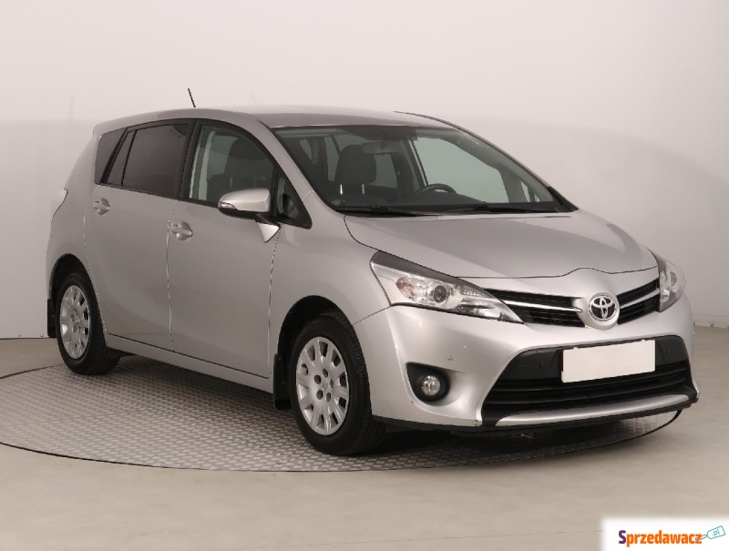 Toyota Verso  SUV 2015,  1.6 benzyna+LPG - Na sprzedaż za 45 999 zł - Kielce