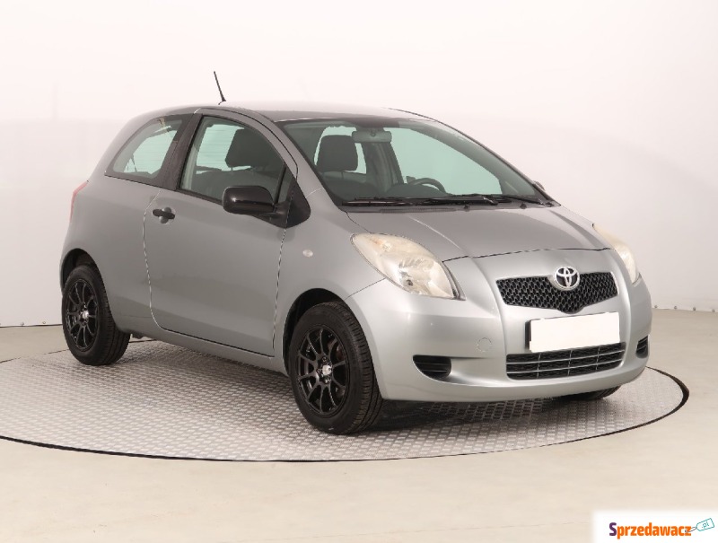 Toyota Yaris  Hatchback 2008,  1.3 benzyna - Na sprzedaż za 14 999 zł - Komorniki