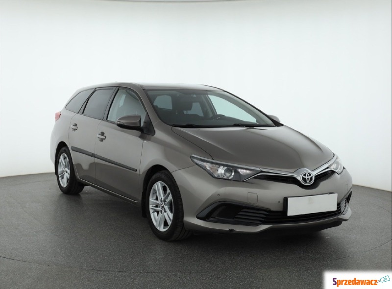 Toyota Auris  Kombi 2015,  1.4 diesel - Na sprzedaż za 41 999 zł - Piaseczno