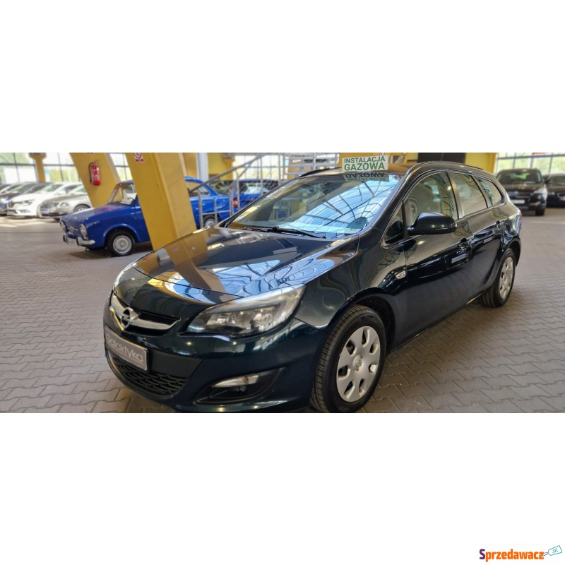 Opel Astra 2015,  1.6 benzyna+LPG - Na sprzedaż za 32 900 zł - Mikołów