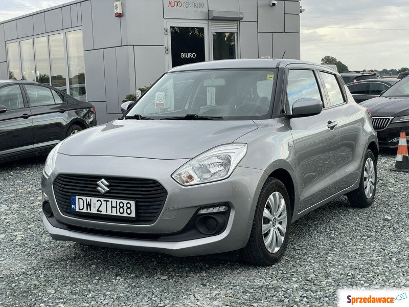 Suzuki Swift  Hatchback 2017,  1.3 benzyna - Na sprzedaż za 41 900 zł - Wojkowice