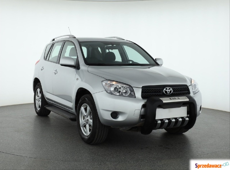 Toyota   SUV 2006,  2.0 benzyna - Na sprzedaż za 34 999 zł - Piaseczno