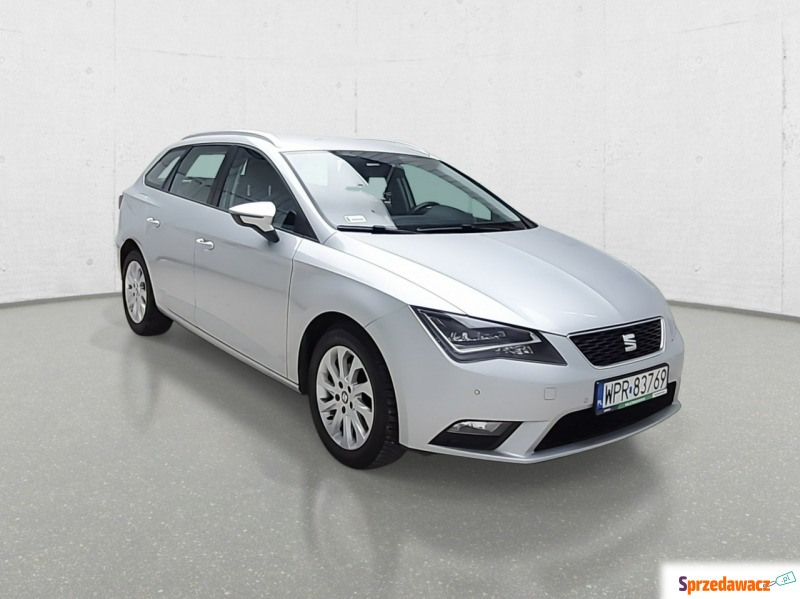 Seat Leon 2015,  1.6 diesel - Na sprzedaż za 22 386 zł - Komorniki