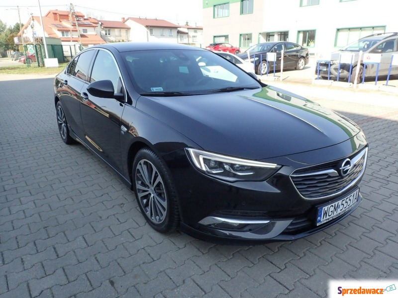 Opel Insignia  Liftback 2017,  2.0 benzyna - Na sprzedaż za 553 500 zł - Komorniki