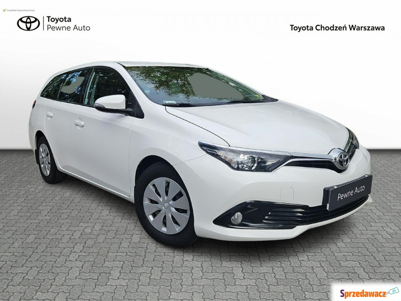 Toyota Auris 2018,  1.4 benzyna - Na sprzedaż za 45 900 zł - Warszawa