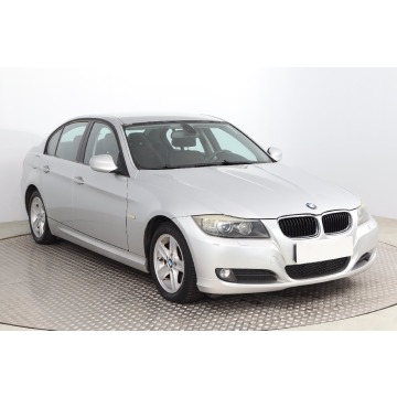 BMW 3 318 i (143KM), 2009