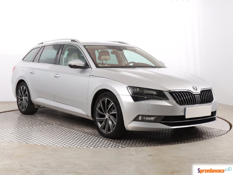 Skoda Superb  Kombi 2016,  1.8 benzyna - Na sprzedaż za 76 999 zł - Katowice