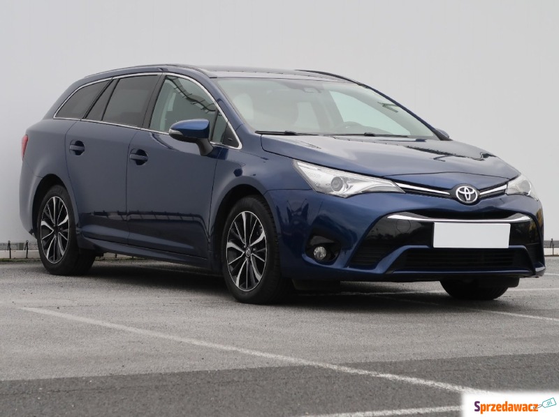 Toyota Avensis  Kombi 2017,  2.0 diesel - Na sprzedaż za 65 999 zł - Lublin