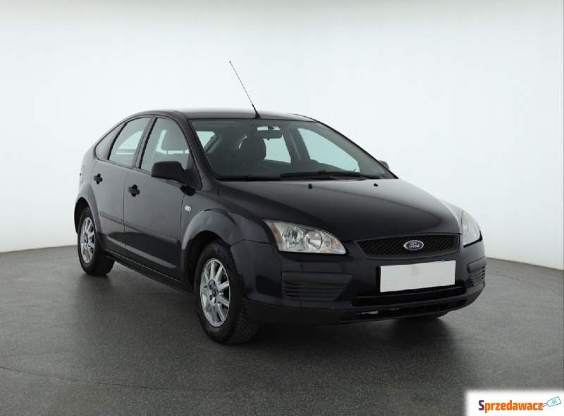 Ford Focus  Hatchback 2006,  1.6 benzyna - Na sprzedaż za 9 999,00 zł - Piaseczno