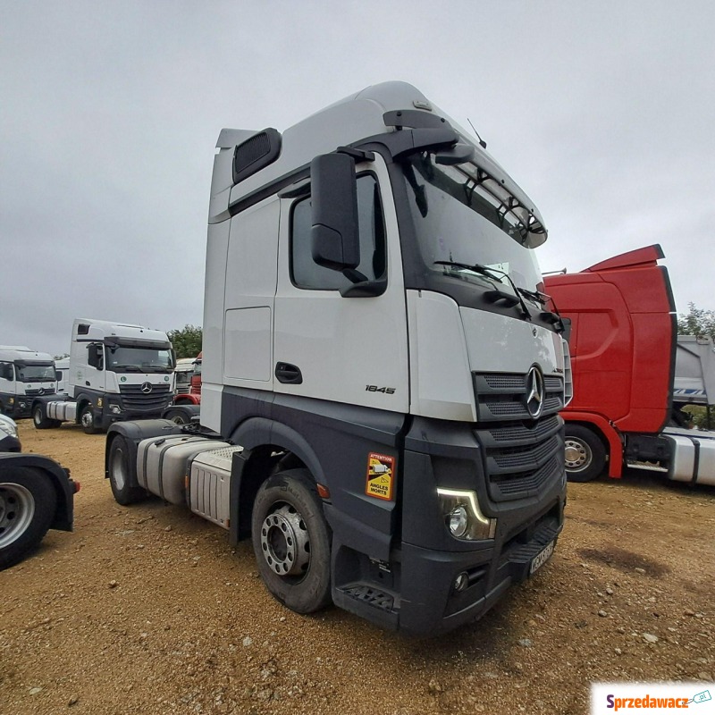 Mercedes Actros - 2022 - Ciągniki siodłowe - Komorniki