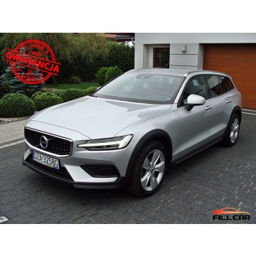 Volvo V60 Cross Country Volvo V60 Cross Country AWD 2.0 D3 Zegary TFT FULL LED Na