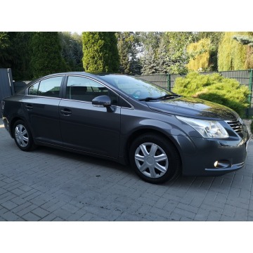 Toyota Avensis 2011,  1.8 benzyna - Na sprzedaż za 34 900 zł - Strzegom - zdjęcie 4