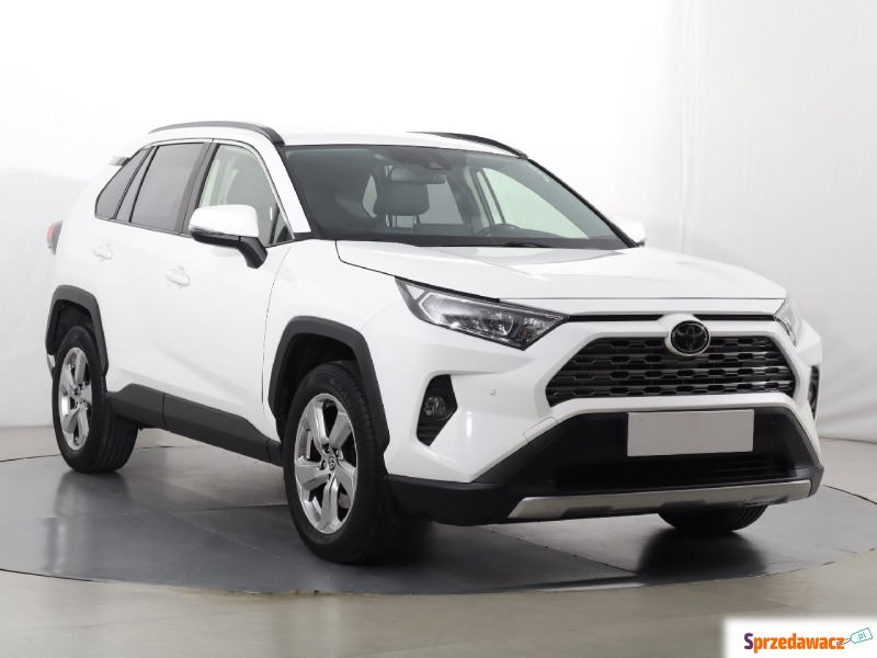 Toyota   SUV 2019,  2.0 benzyna - Na sprzedaż za 107 999 zł - Katowice