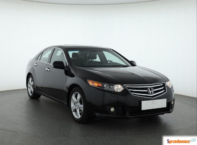 Honda Accord  Liftback 2010,  2.0 benzyna - Na sprzedaż za 35 999 zł - Piaseczno