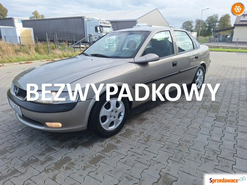 Opel Vectra  Sedan/Limuzyna 1997,  1.6 benzyna - Na sprzedaż za 11 900 zł - Zieleniewo