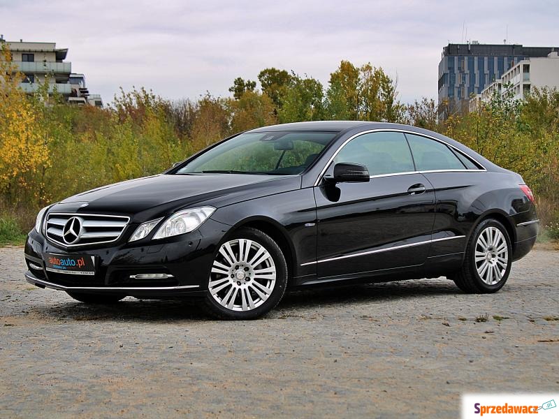 Mercedes - Benz E-klasa  Coupe/Sportowy 2011,  1.8 - Na sprzedaż za 53 900 zł - Warszawa